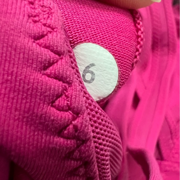 LULULEMON Oxygen Bra Jewelled Magenta Pink Size 6 - Picture 8 of 12